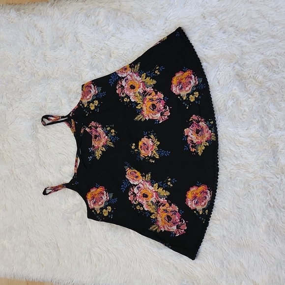 Mudd Swing Crop Tank - Picture 2 of 5